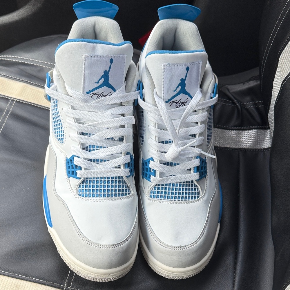 ‼️Sold‼️White and Blue Sneakers with Logo